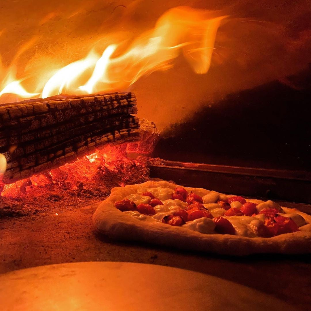 CBO 750 Tailgater Wood Fired Pizza Oven - Ready To Go 38" X 28" cooking surface