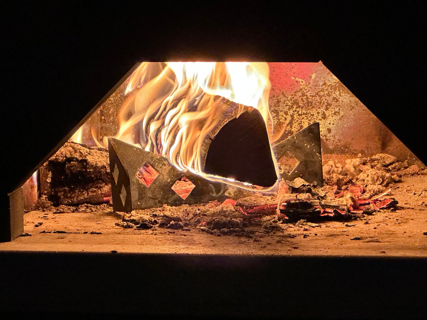 STEEL LOG HOLDER