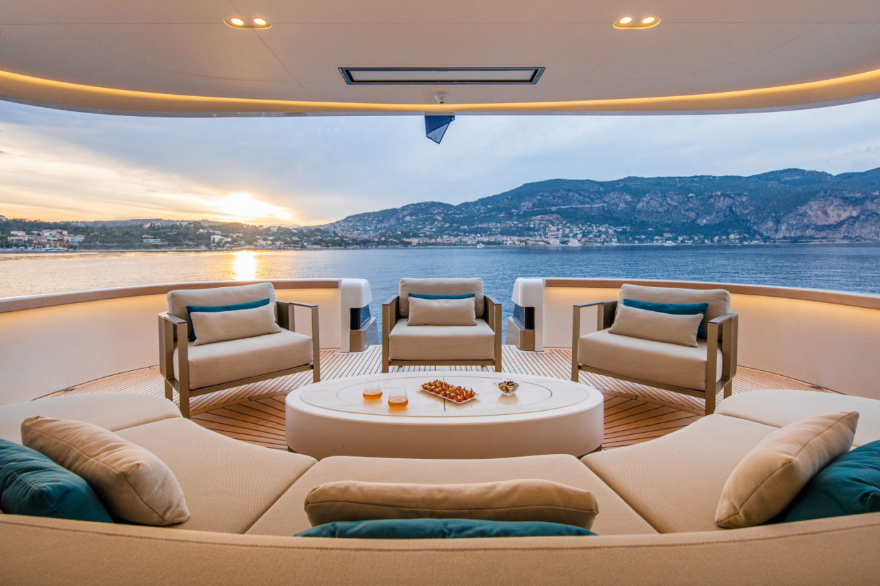 One ceiling Mount white 4500W bromic platinum series yachts space Electric heater