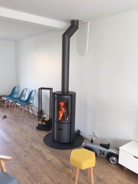 Stûv S30C Wood Burning Stove - Compact Glass Fire Screen, 360° rotating stove
