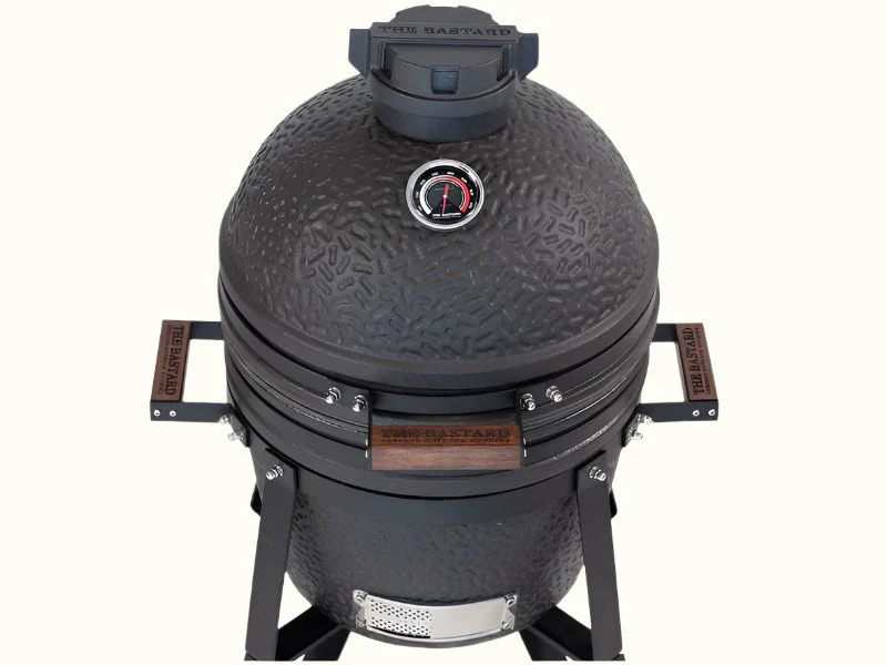 Close view of Freestanding BSTRD Urban compact kamado grill