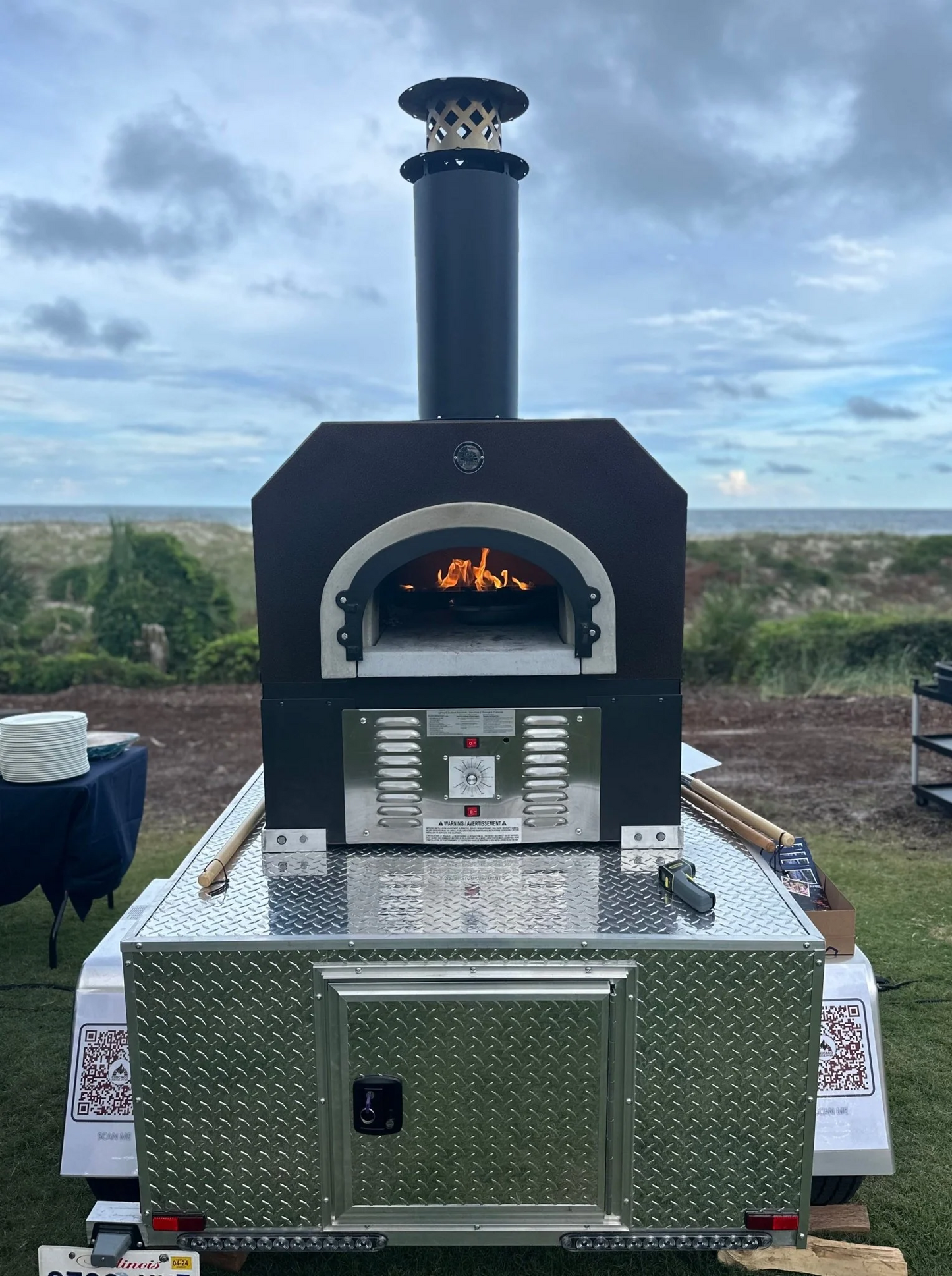 CBO 750 Tailgater Wood Fired Pizza Oven - Ready To Go 38" X 28" cooking surface