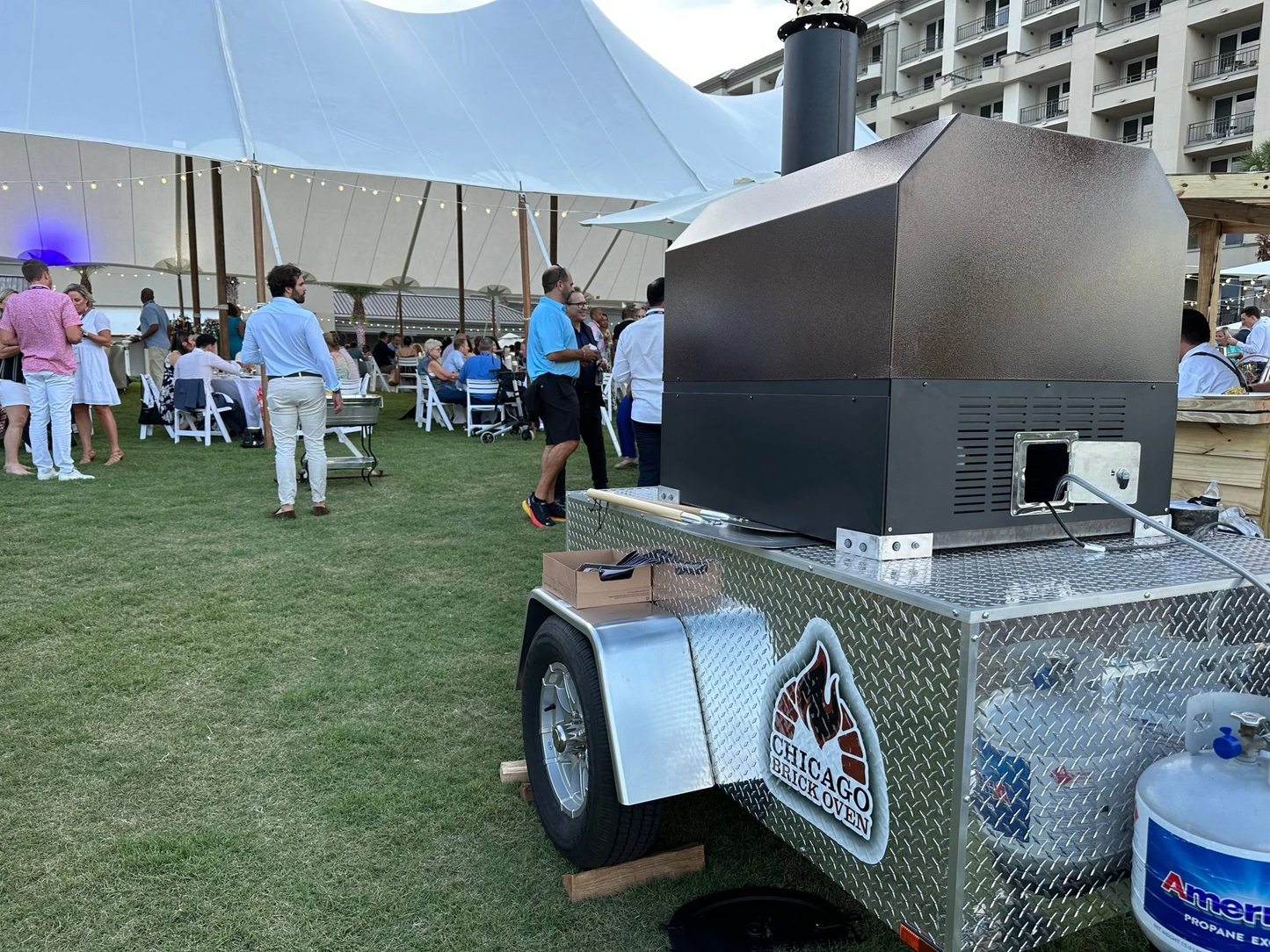 CBO 750 Tailgater Wood Fired Pizza Oven - Ready To Go 38" X 28" cooking surface