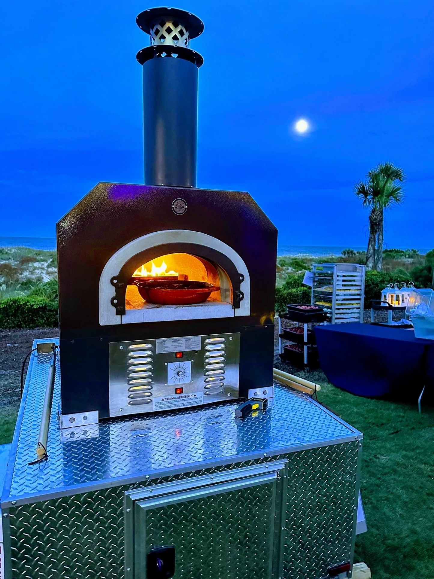 CBO 750 Tailgater Wood Fired Pizza Oven - Ready To Go 38" X 28" cooking surface