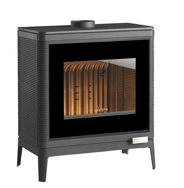 Grand Angle Glass face on class 4 leg style wood burning clean stove