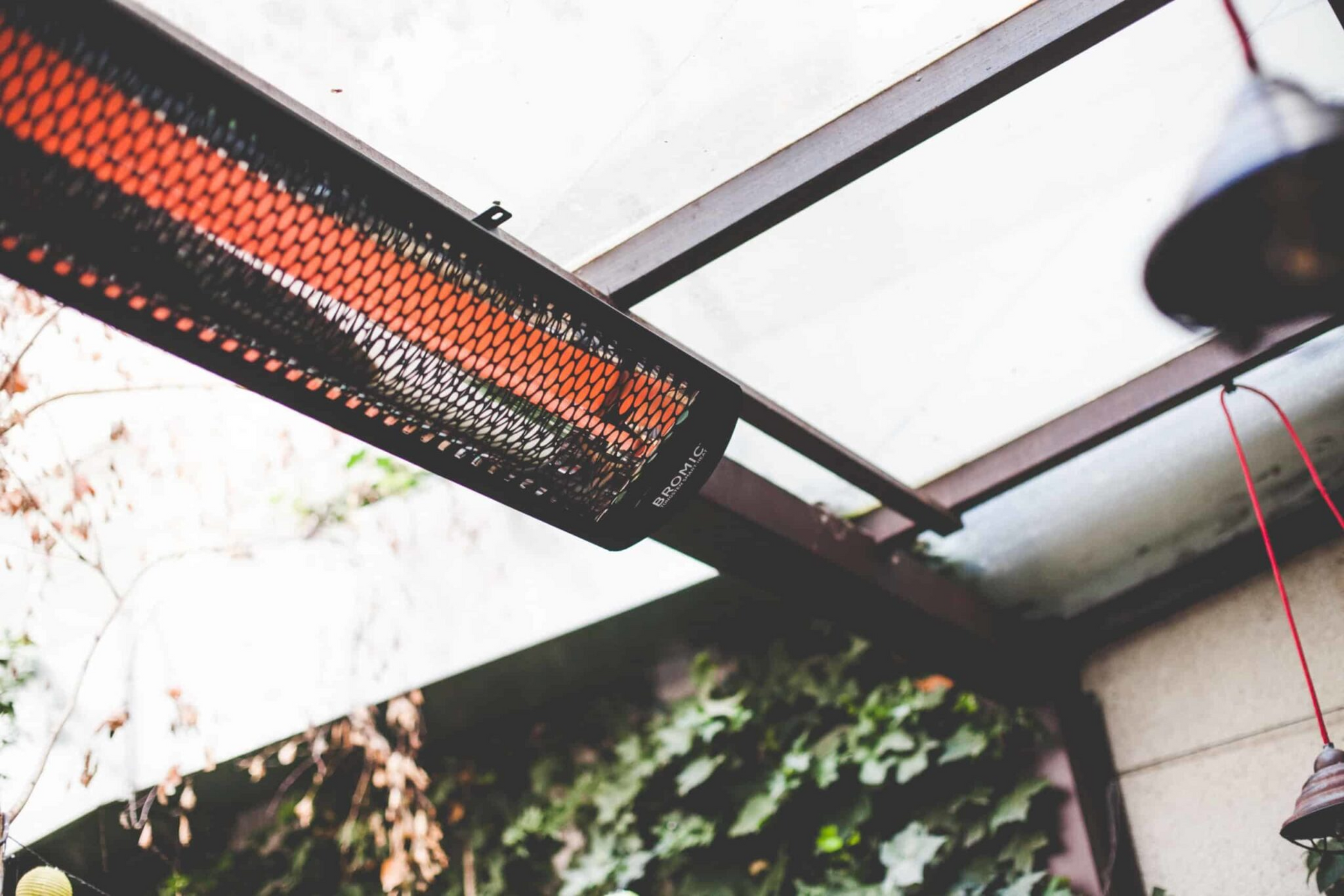 Ceiling hanged black bromic tungsten smart-heat electric patio heater