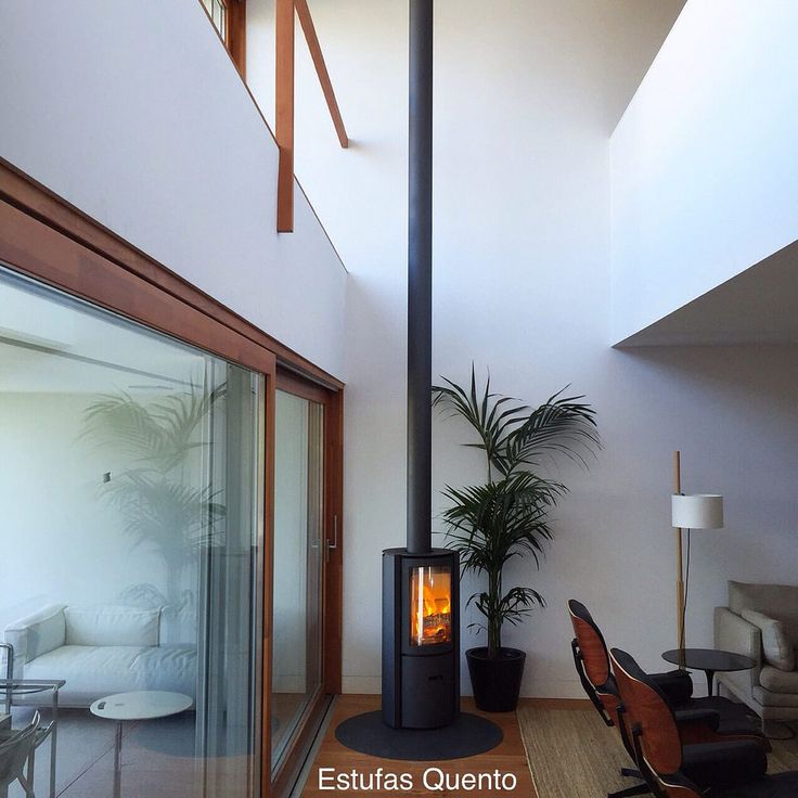 Stûv S30C Wood Burning Stove - Compact Glass Fire Screen, 360° rotating stove