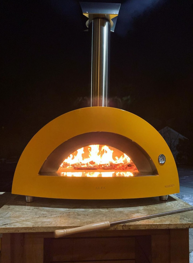 See how beautiful the Allegro 5 Pizze really is. this is the Hybrid Model cooking with wood, making the best quality flatbread using Italian Technology 