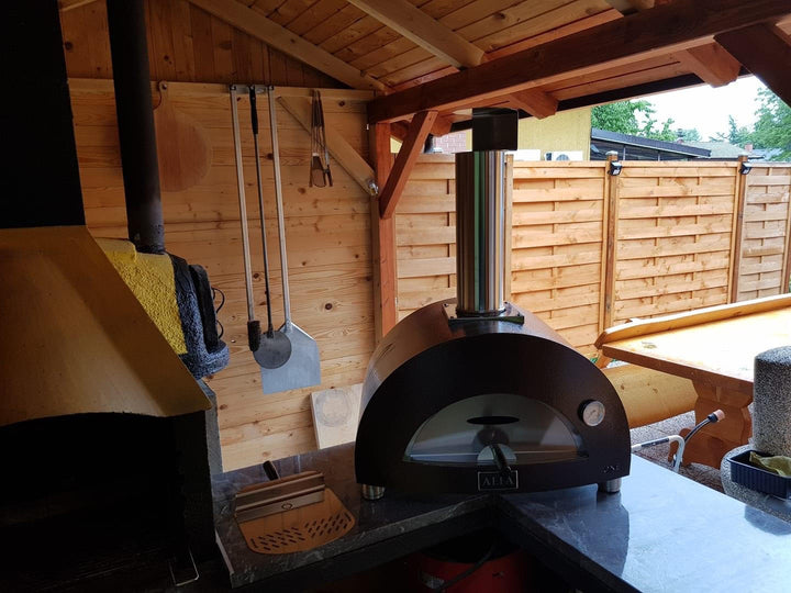 Bring your custom outdoor Kitchen to life with your personal Italian hand crafted Pizza Oven 